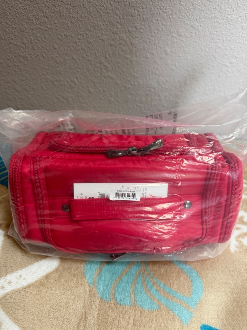 Lug Trolley Medium Cosmetics Case~Red~NEW unopened packaging - Picture 7 of 8